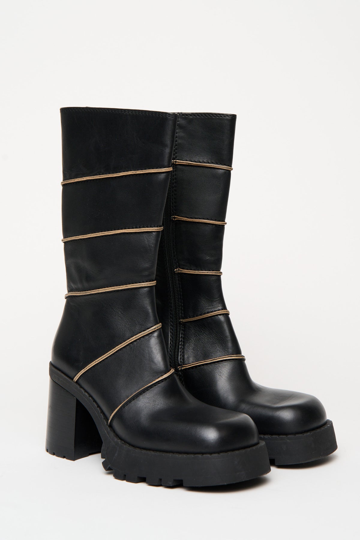 MIISTA Contrast Seam Platform Boot